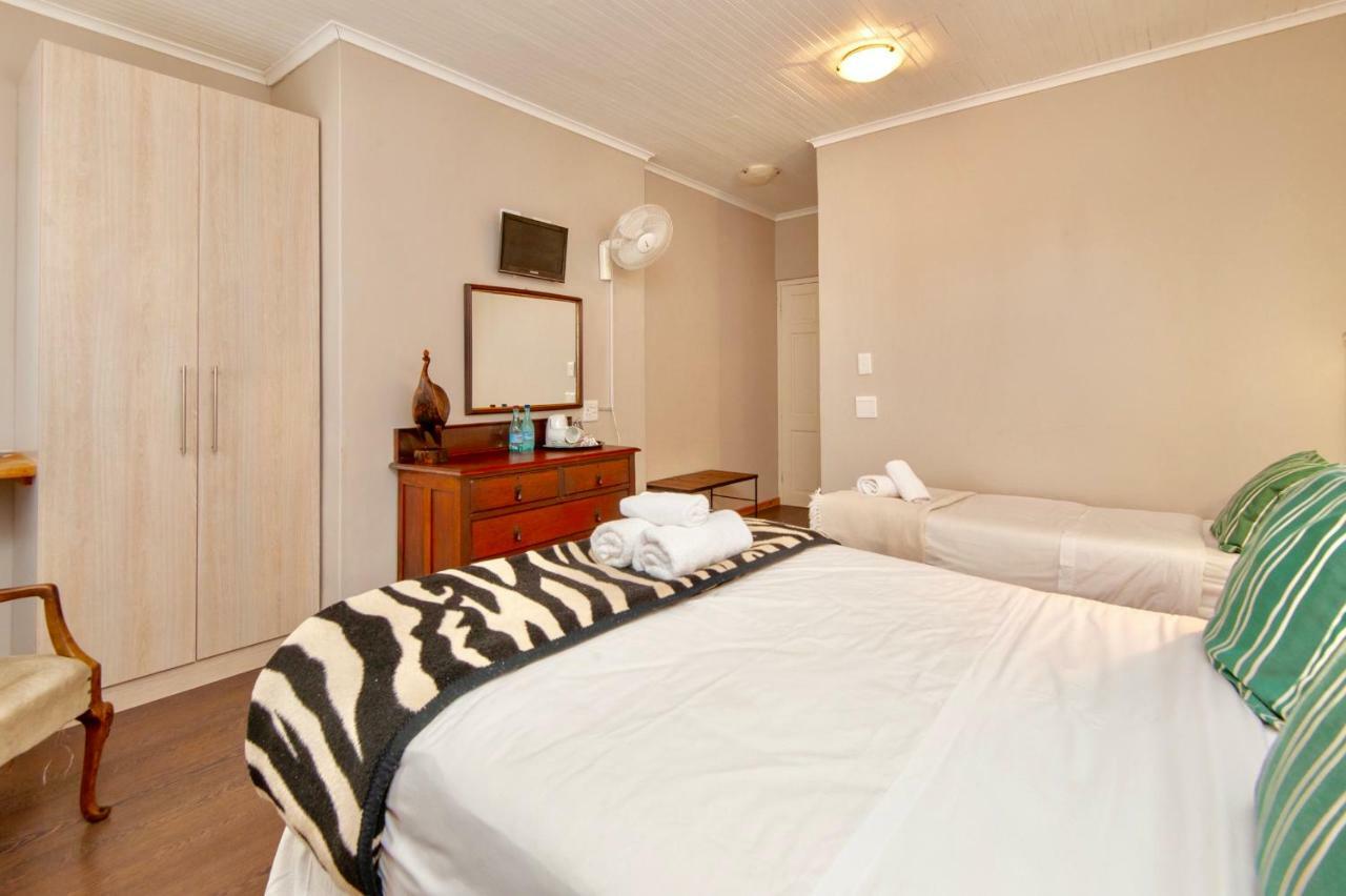 Baleens Hotel Hermanus Bagian luar foto