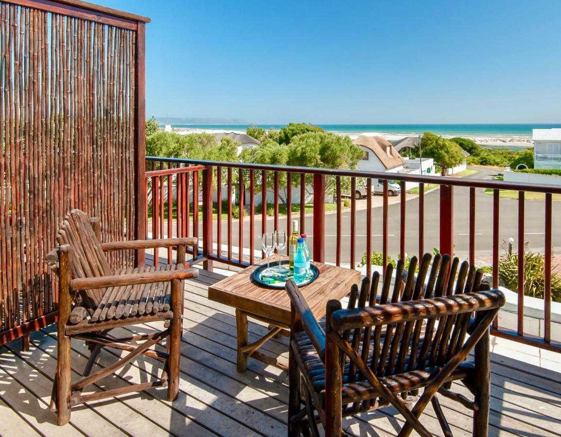 Baleens Hotel Hermanus Bagian luar foto