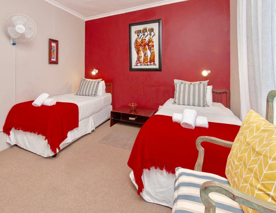 Baleens Hotel Hermanus Bagian luar foto