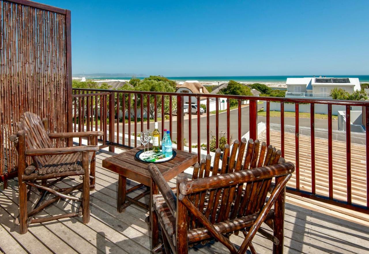 Baleens Hotel Hermanus Bagian luar foto